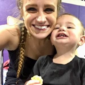 Meet your Posher, Stephanie